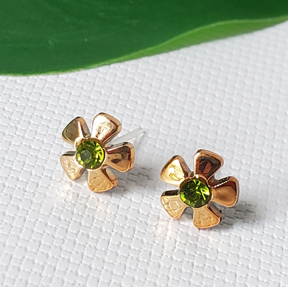 Hypoallergenic Plastic Studs Earrings Flower